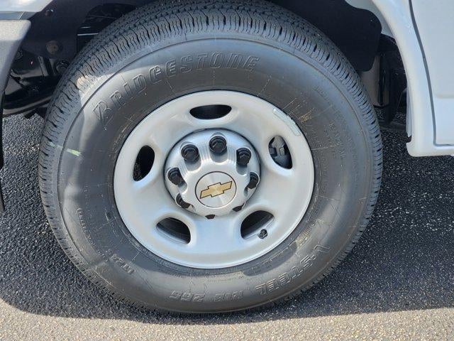 2026 Chevrolet Express Passenger LS