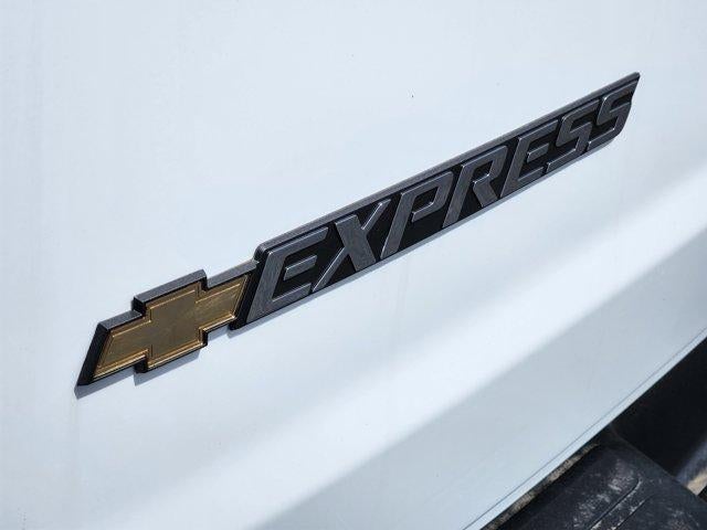 2026 Chevrolet Express Passenger LS