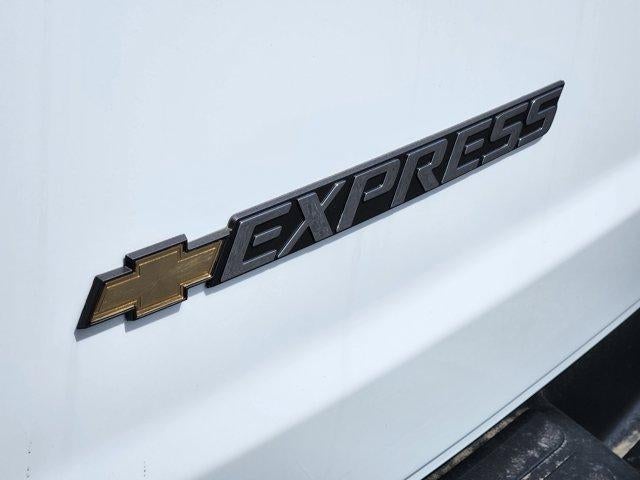 2026 Chevrolet Express Passenger LS