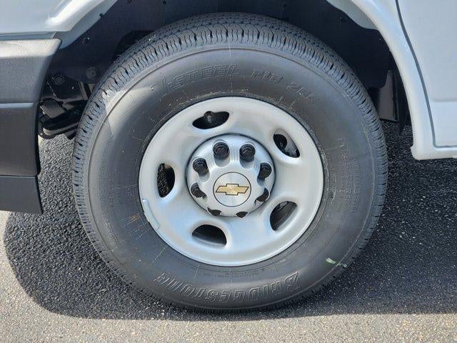 2026 Chevrolet Express Passenger LS