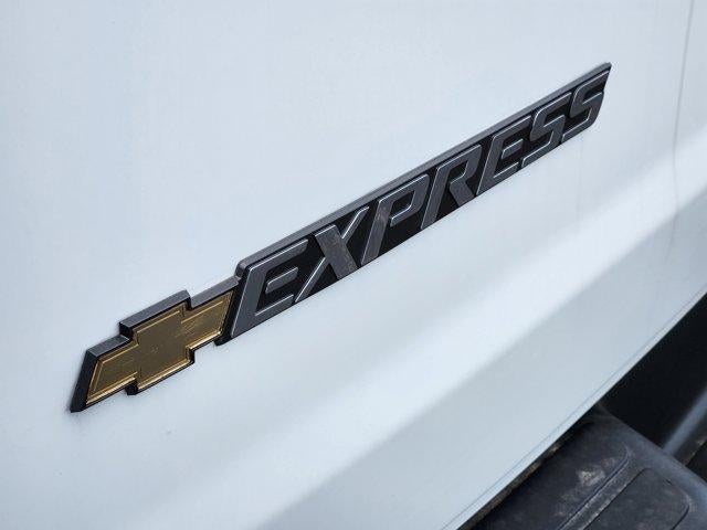 2026 Chevrolet Express Passenger LS