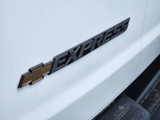 2026 Chevrolet Express Passenger LS