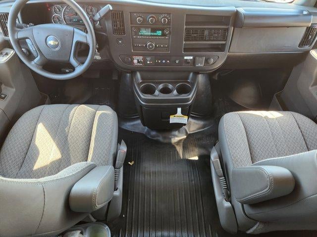 2025 Chevrolet Express Cutaway 3500 Base