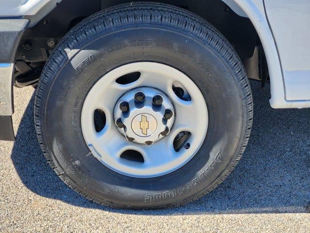 2025 Chevrolet Express Cutaway 3500 Base