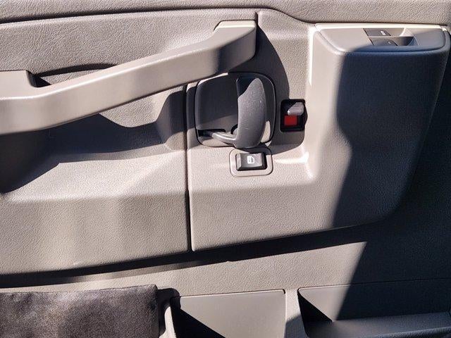 2025 Chevrolet Express Cutaway 3500 Base