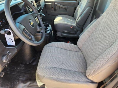 2025 Chevrolet Express Cutaway 3500 Base