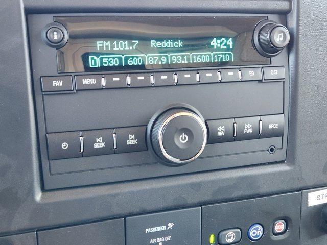 2025 Chevrolet Express Cutaway 3500 Base