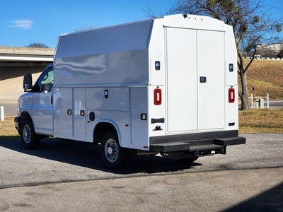 2025 Chevrolet Express Cutaway 3500 Base