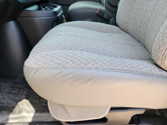 2025 Chevrolet Express Cutaway 3500 Base