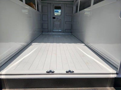 2025 Chevrolet Express Cutaway 3500 Base