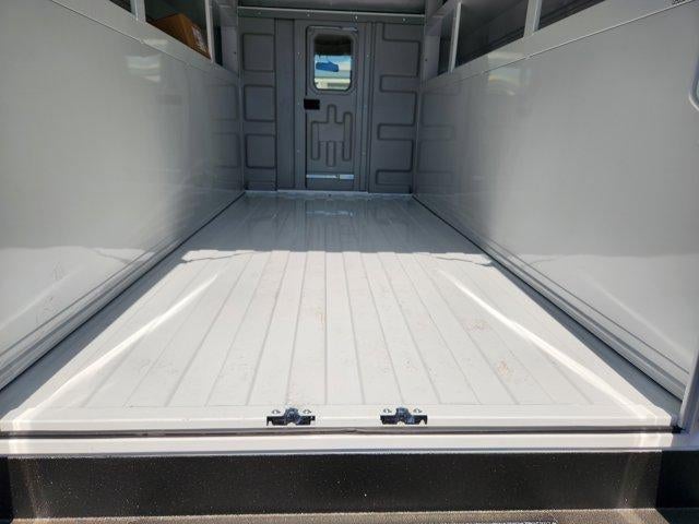 2025 Chevrolet Express Cutaway 3500 Base