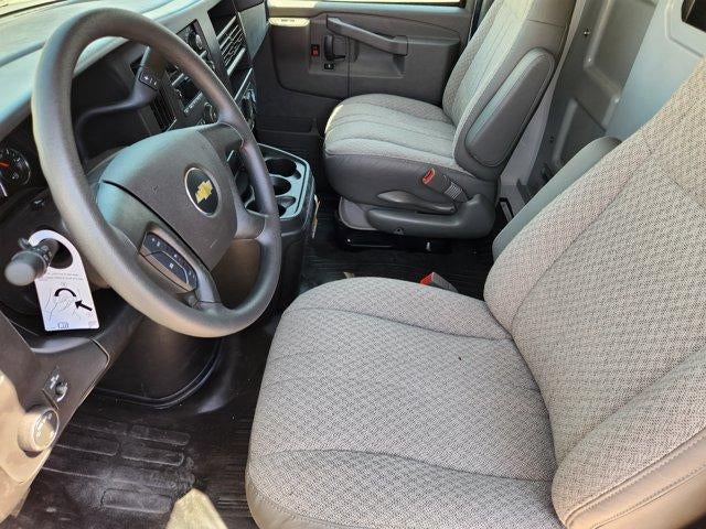 2025 Chevrolet Express Cutaway 3500 Base