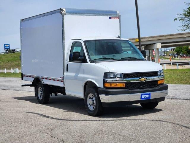 2026 Chevrolet Express Cutaway 3500 Base
