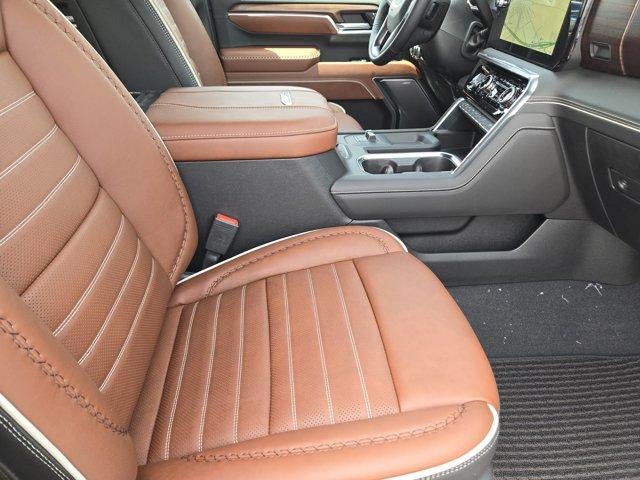 2026 GMC Sierra 3500 HD Denali Ultimate DRW
