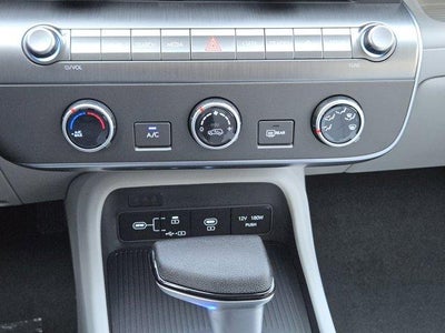 2026 Hyundai KONA SE FWD