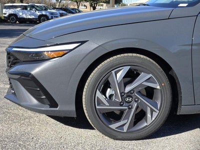 2026 Hyundai ELANTRA Limited