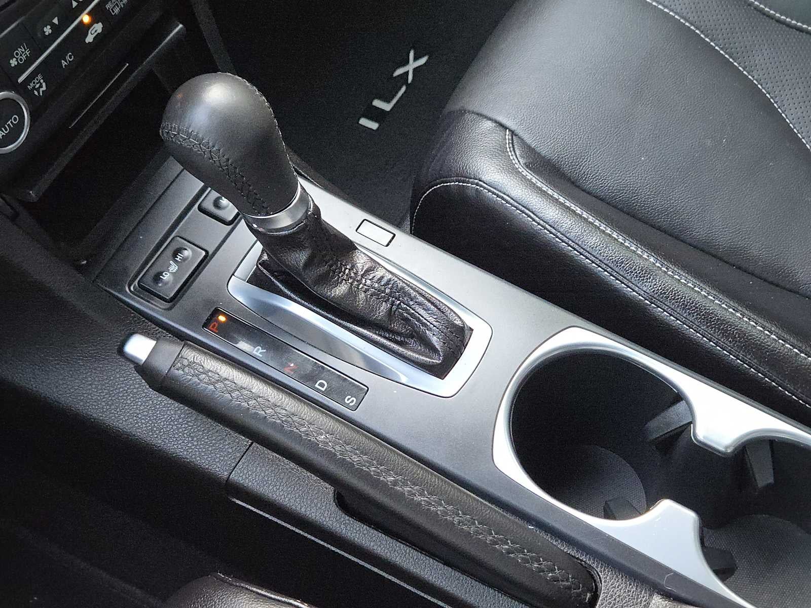 2019 Acura ILX w/Premium Pkg