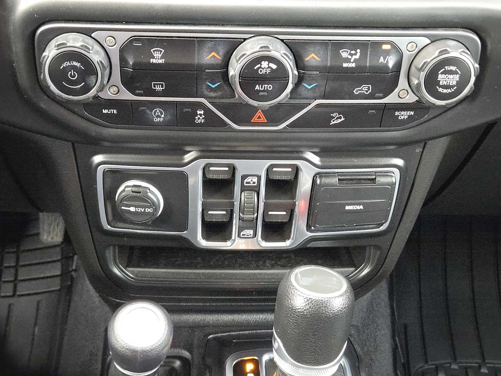 2020 Jeep Wrangler Unlimited Sahara 4x4