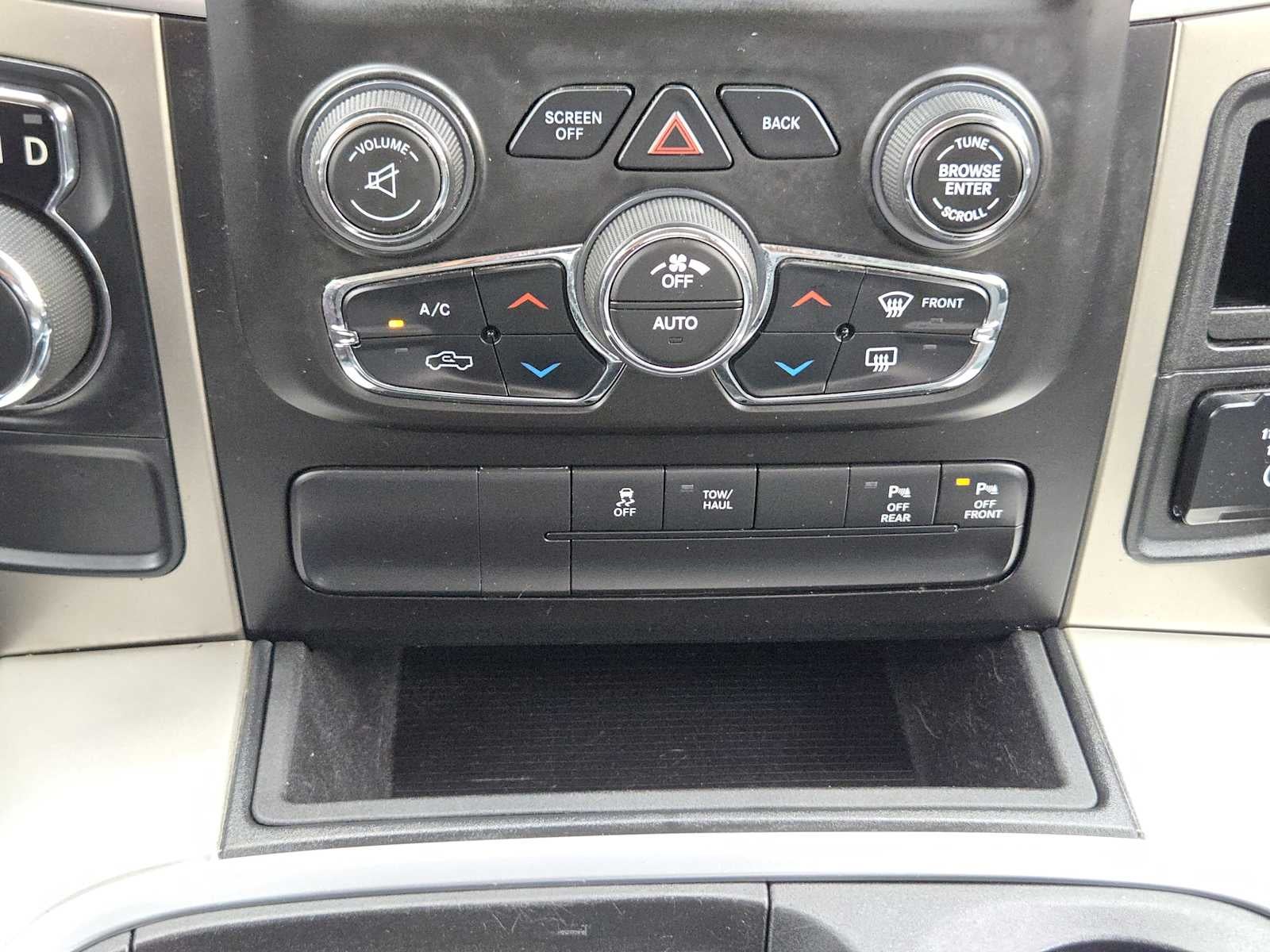 2019 RAM 1500 Classic Lone Star Crew Cab 4x2 5'7" Box