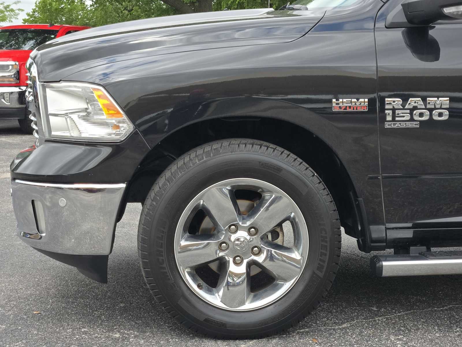 2019 RAM 1500 Classic Lone Star Crew Cab 4x2 5'7" Box