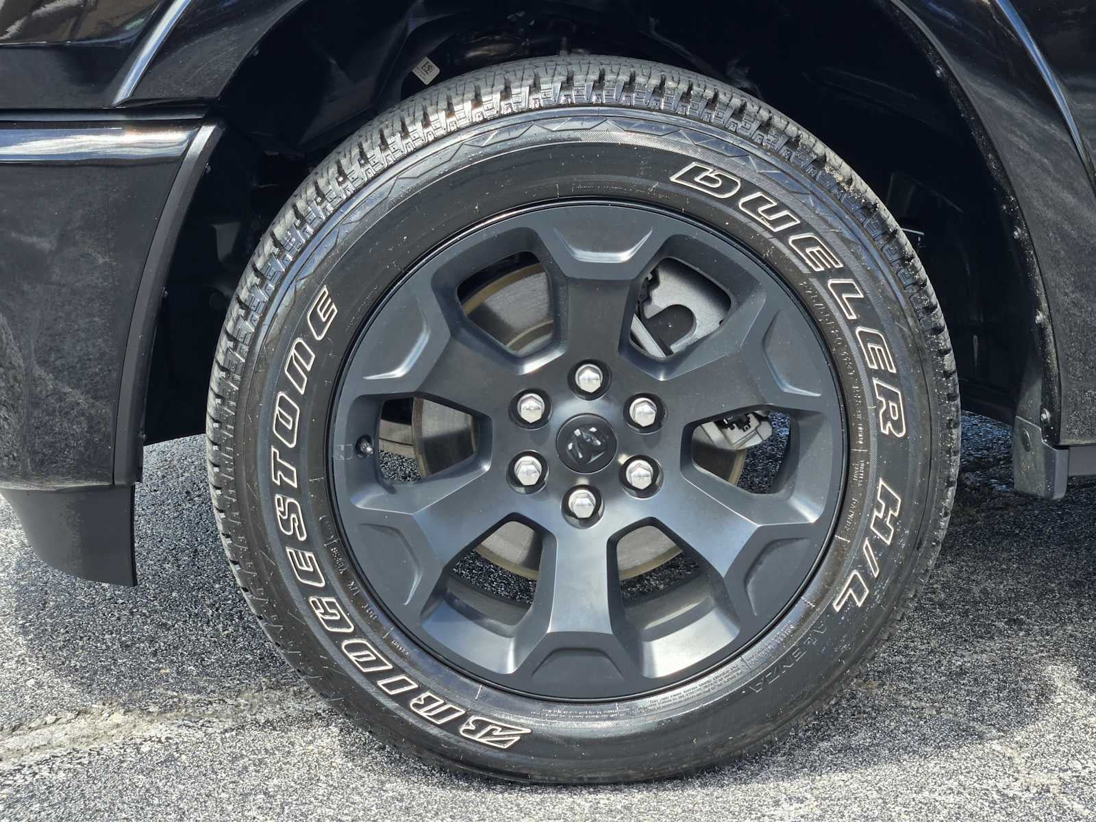 2026 RAM 1500 Lone Star Crew Cab 4x4 5'7" Box