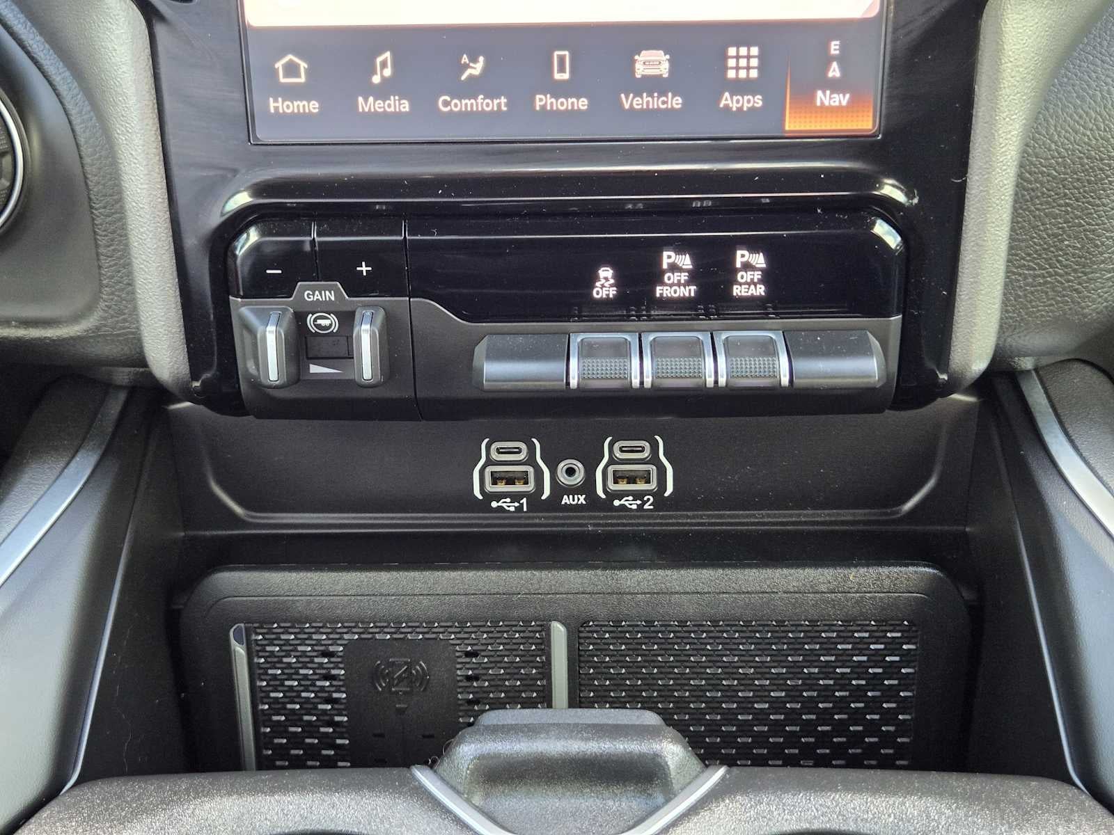 2026 RAM 1500 Lone Star Crew Cab 4x4 5'7" Box