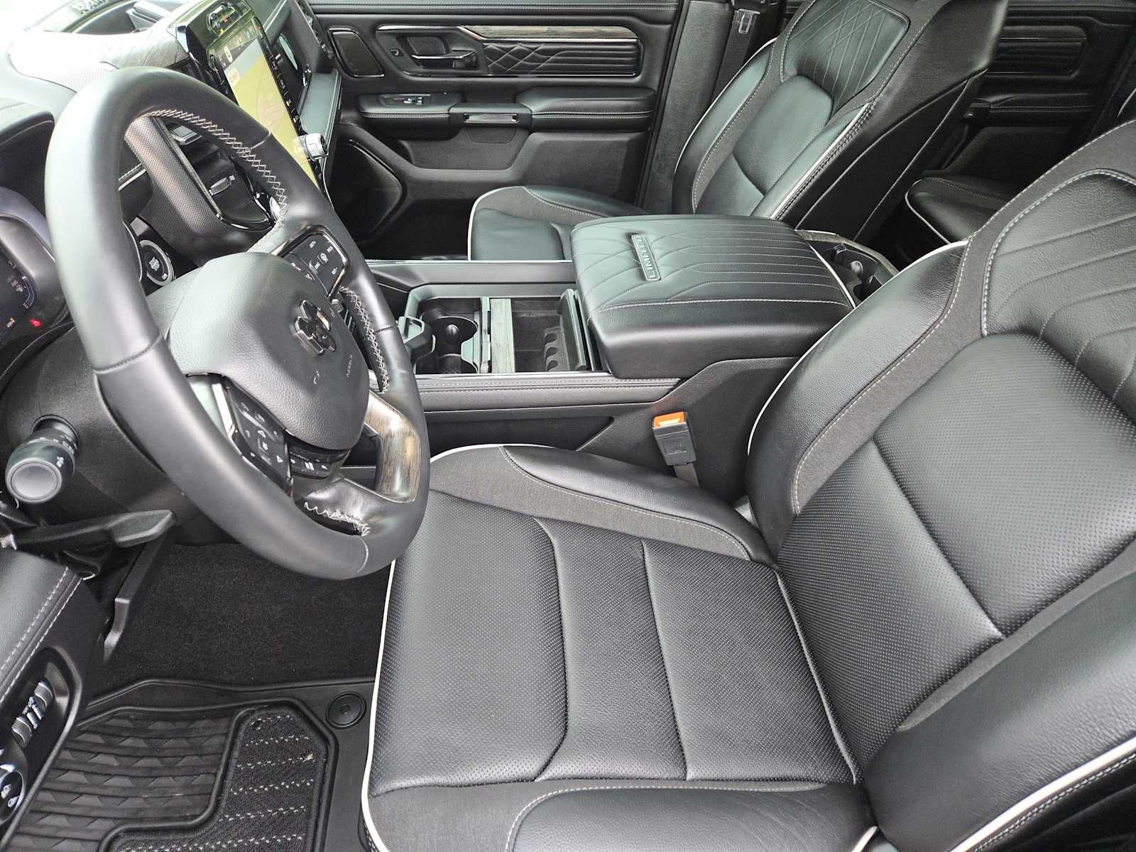 2025 RAM 1500 Limited Crew Cab 4x4 5'7" Box