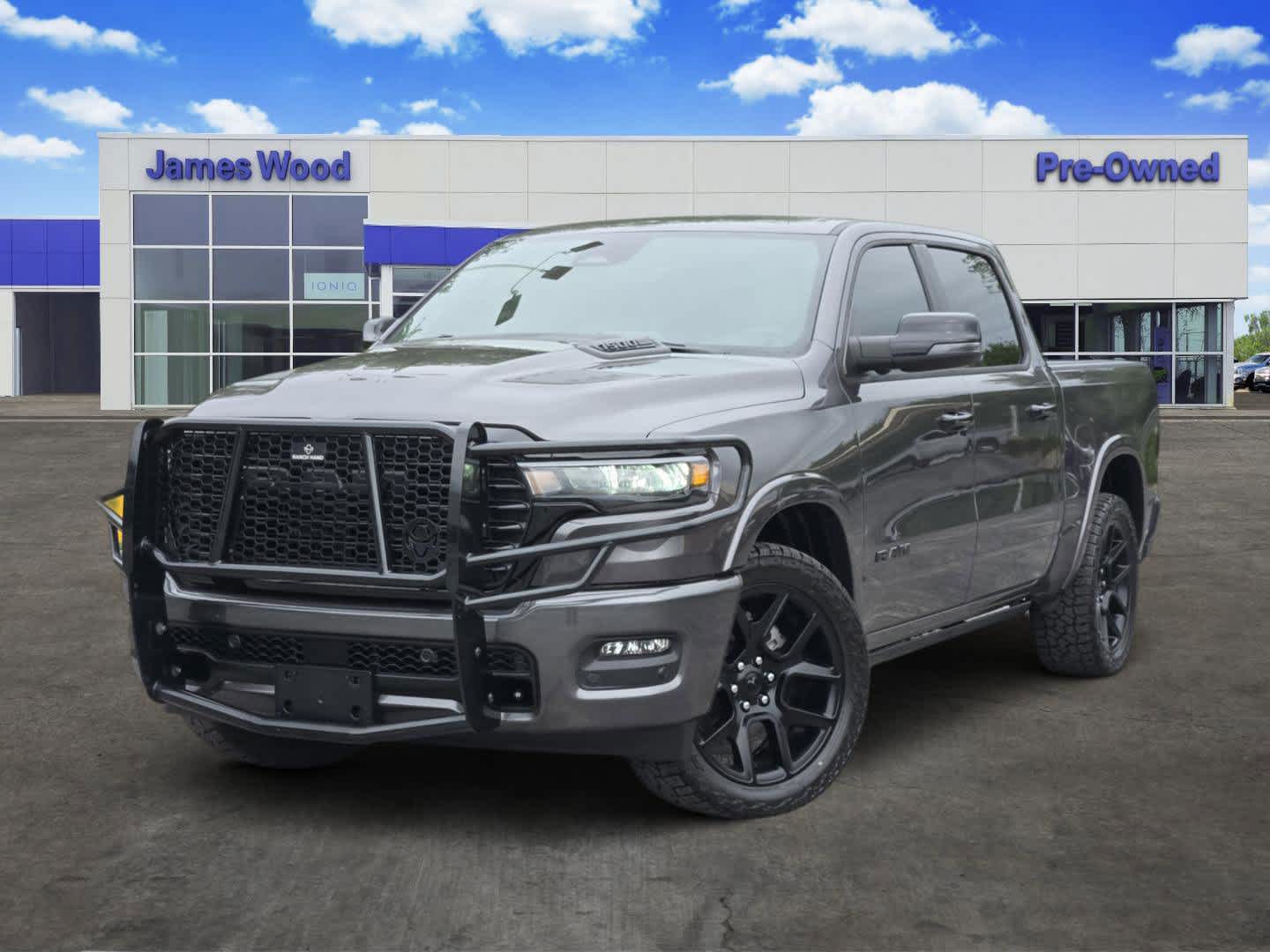 2025 RAM 1500 Laramie Crew Cab 4x4 5'7" Box