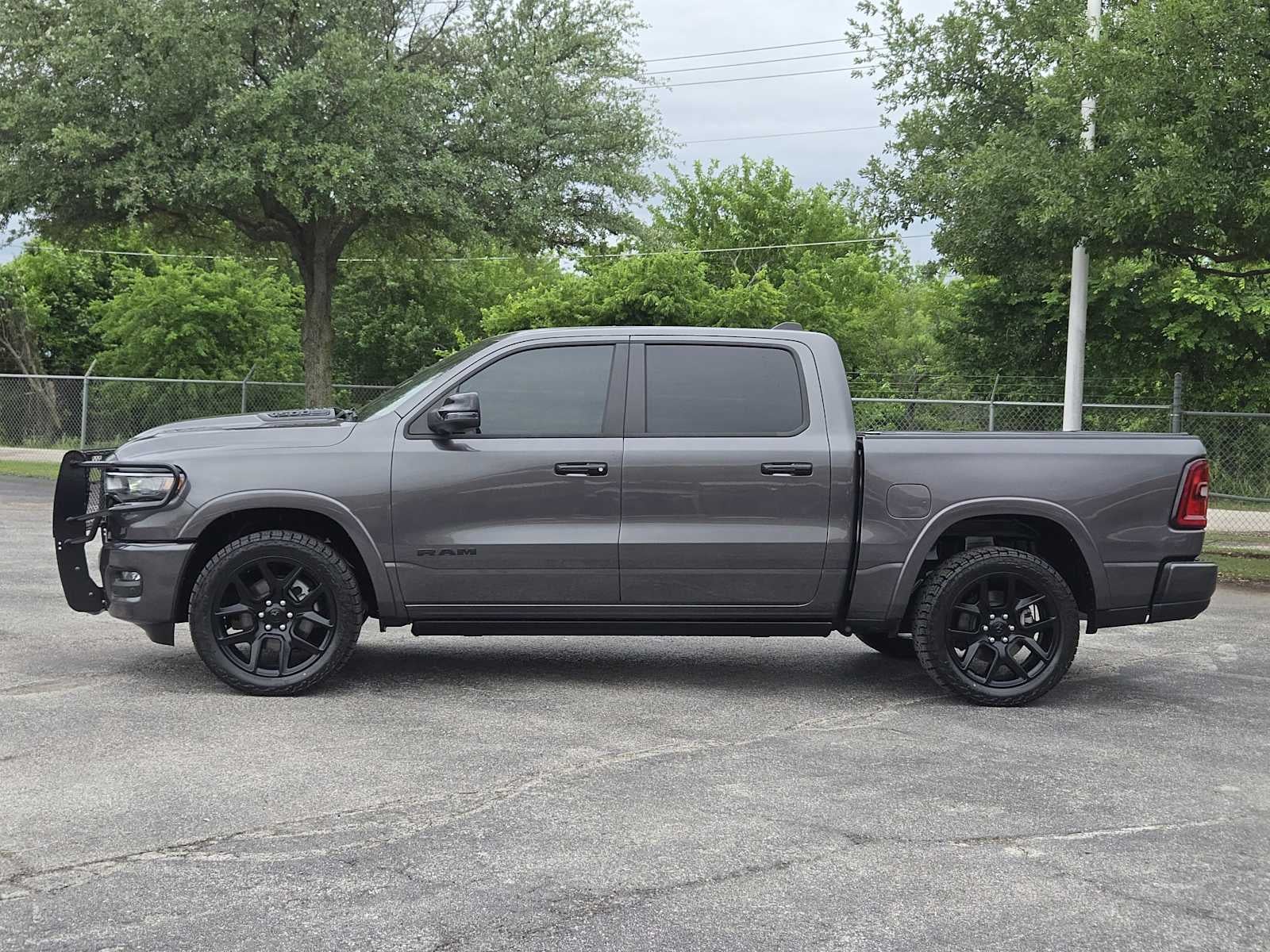 2025 RAM 1500 Laramie Crew Cab 4x4 5'7" Box