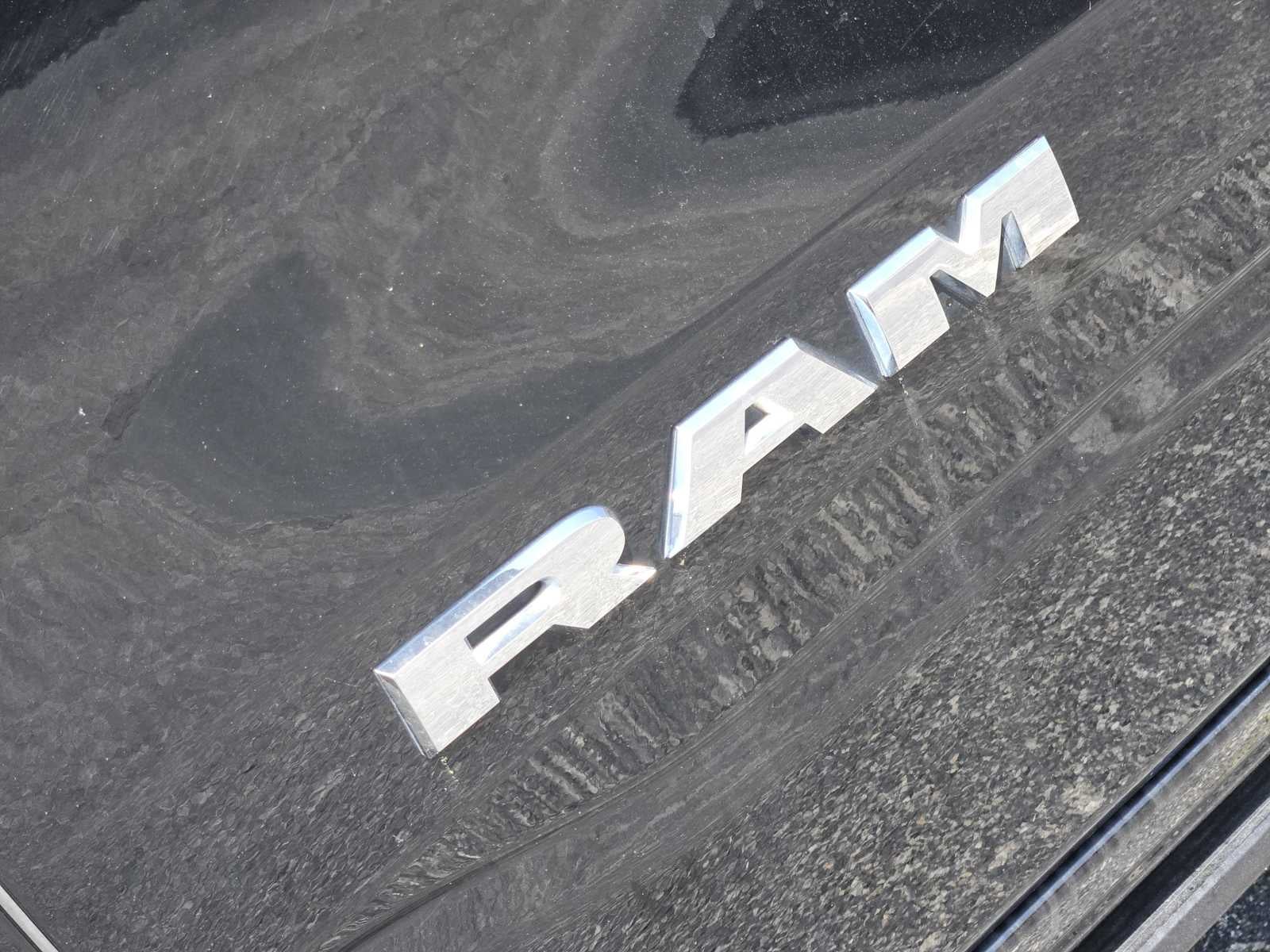 2021 RAM 1500 Laramie Crew Cab 4x4 5'7" Box