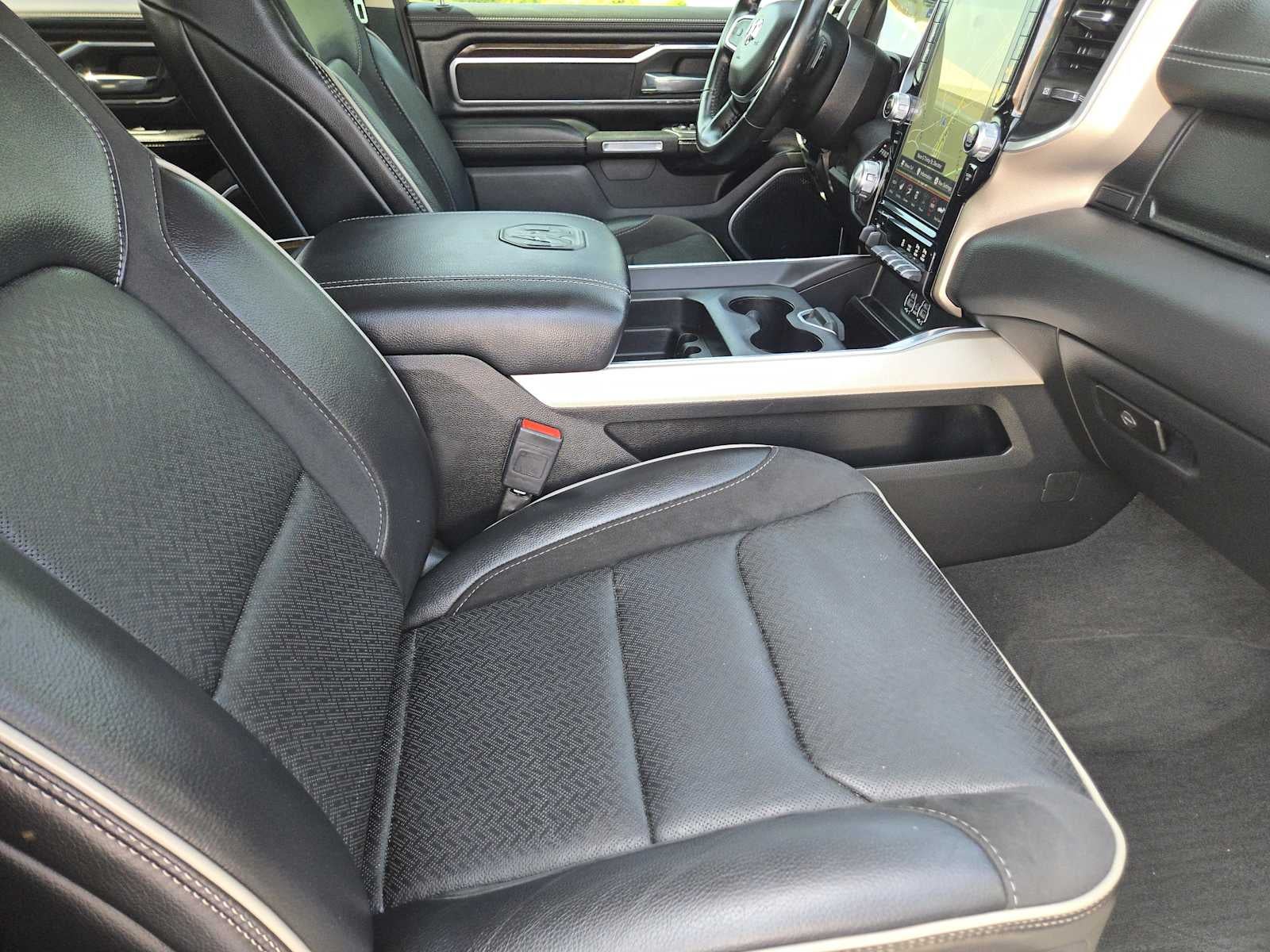 2021 RAM 1500 Laramie Crew Cab 4x4 5'7" Box