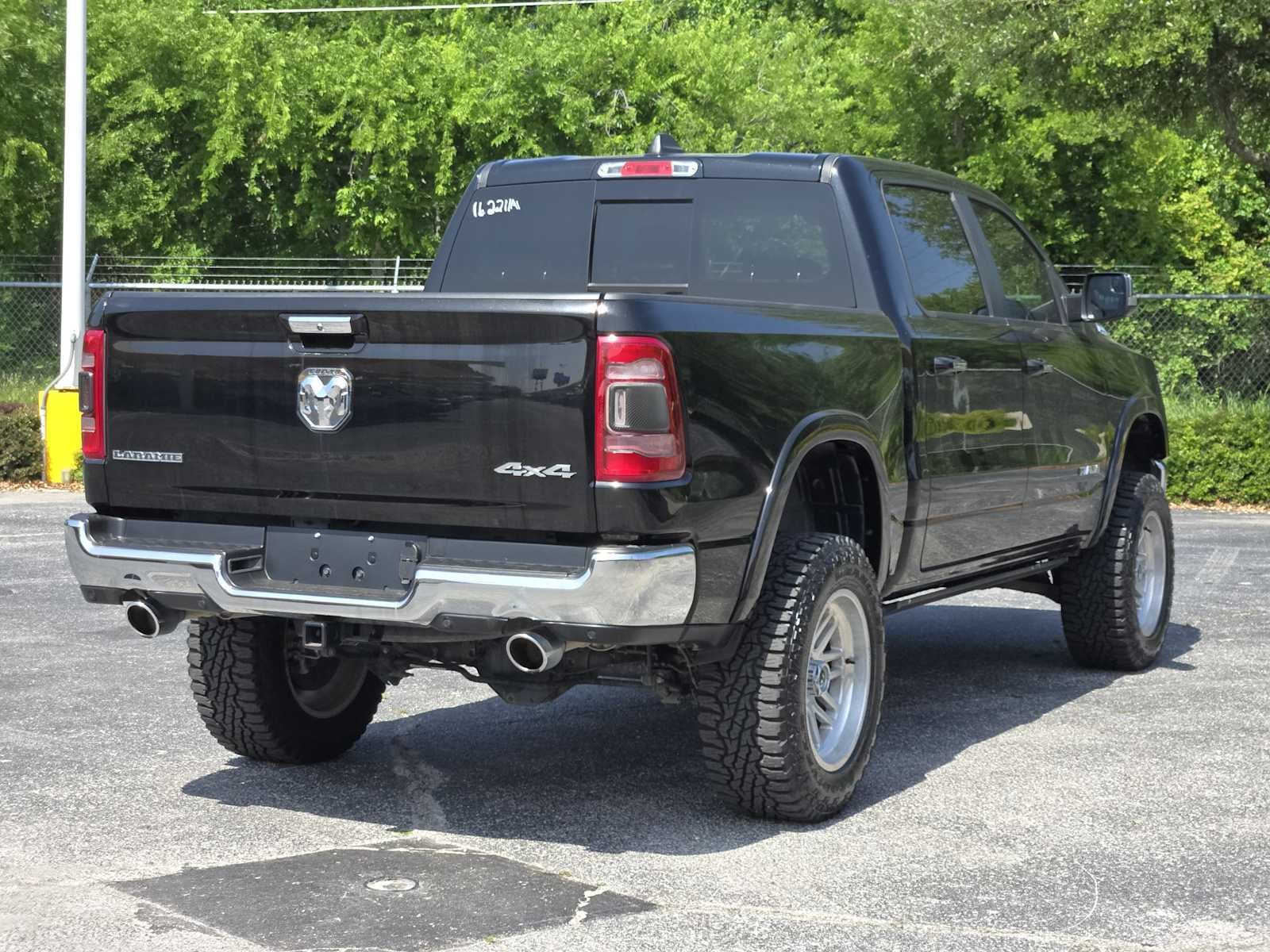 2021 RAM 1500 Laramie Crew Cab 4x4 5'7" Box