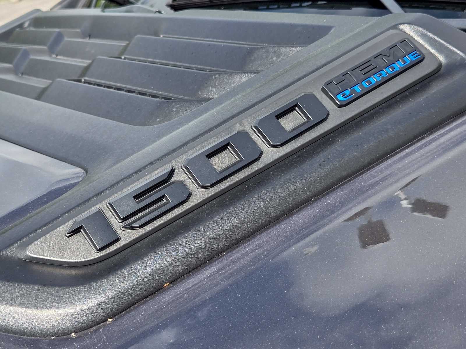 2023 RAM 1500 Laramie Crew Cab 4x4 5'7" Box