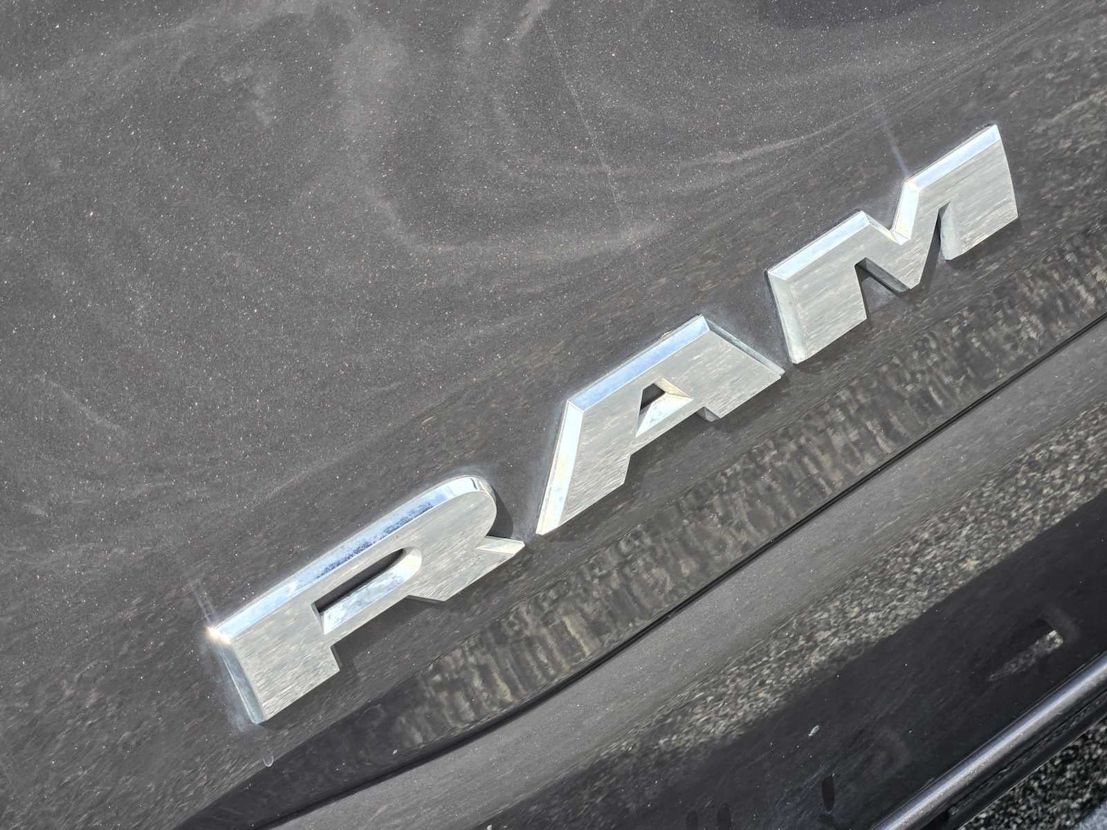 2023 RAM 1500 Laramie Crew Cab 4x4 5'7" Box