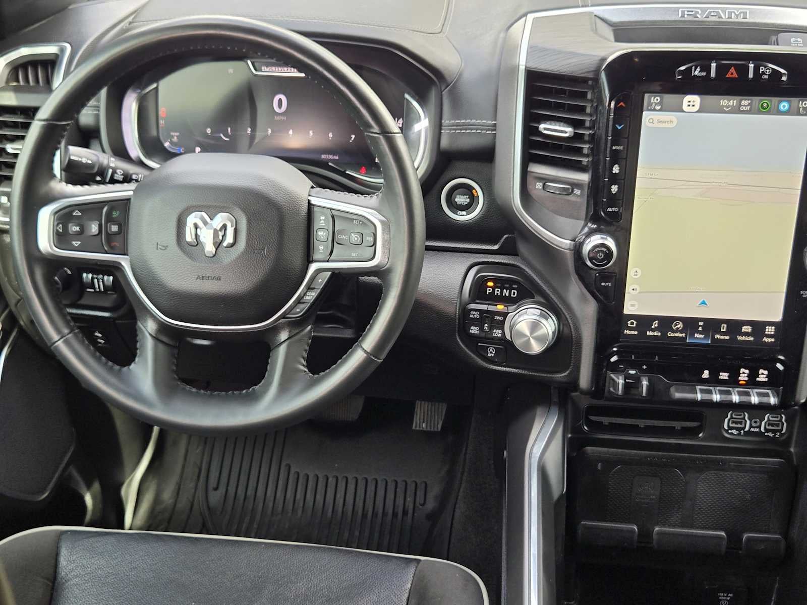 2023 RAM 1500 Laramie Crew Cab 4x4 5'7" Box