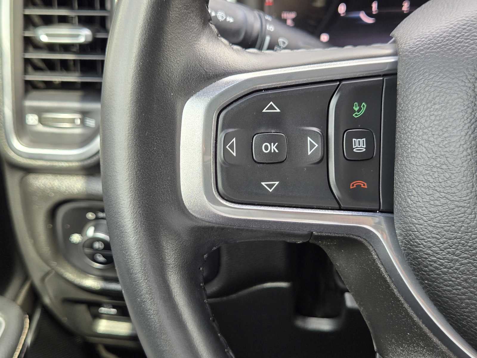 2023 RAM 1500 Laramie Crew Cab 4x4 5'7" Box