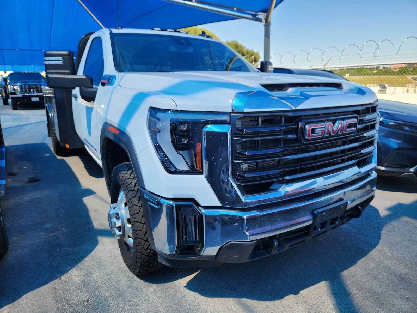 2024 GMC Sierra 3500 HD Chassis Cab Pro