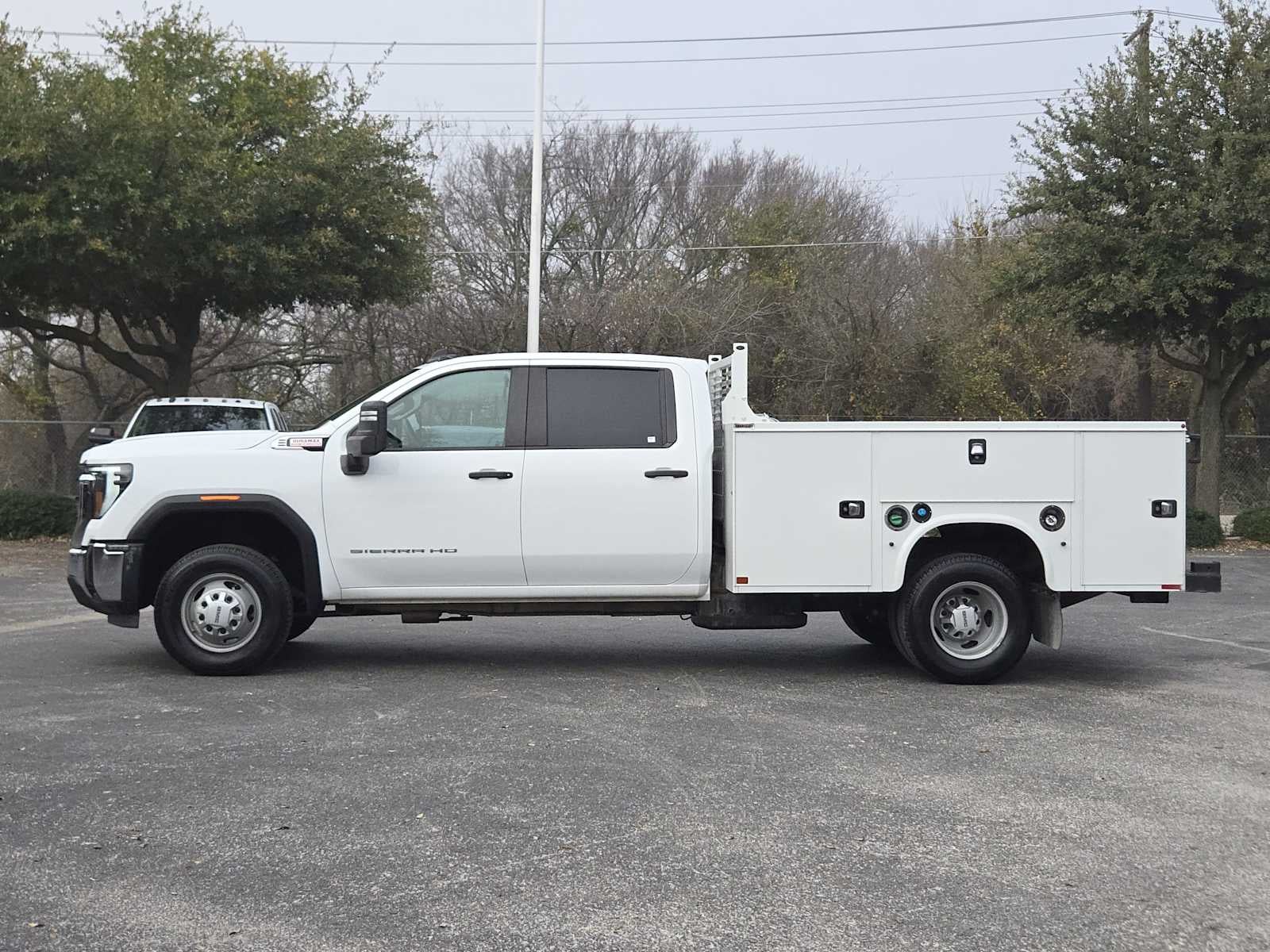 2024 GMC Sierra 3500 HD Chassis Cab Pro