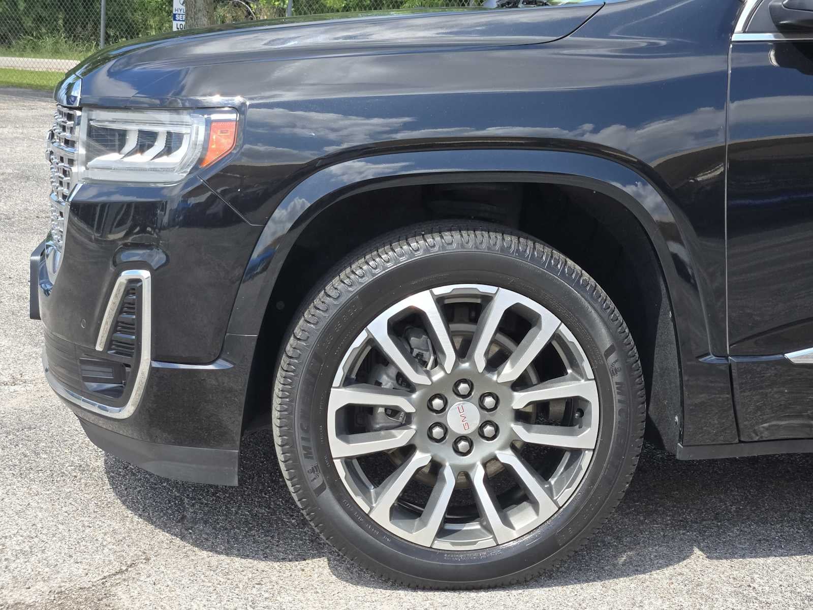 2024 GMC Acadia Elevation
