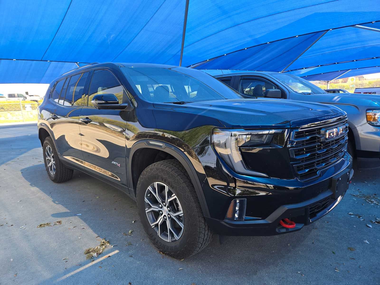 2025 GMC Acadia AT4