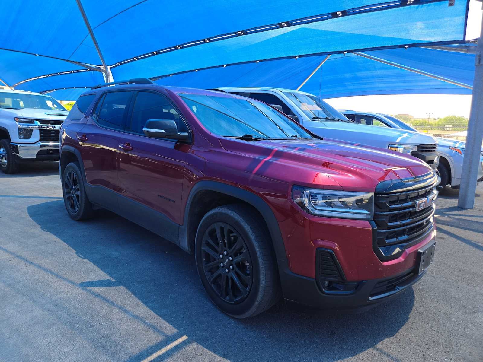 2023 GMC Acadia SLT