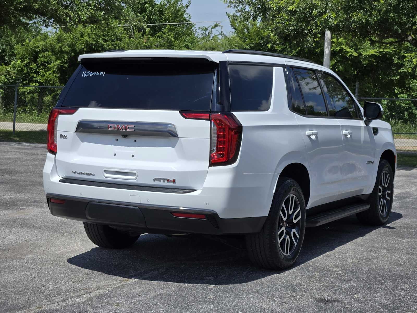 2024 GMC Yukon AT4