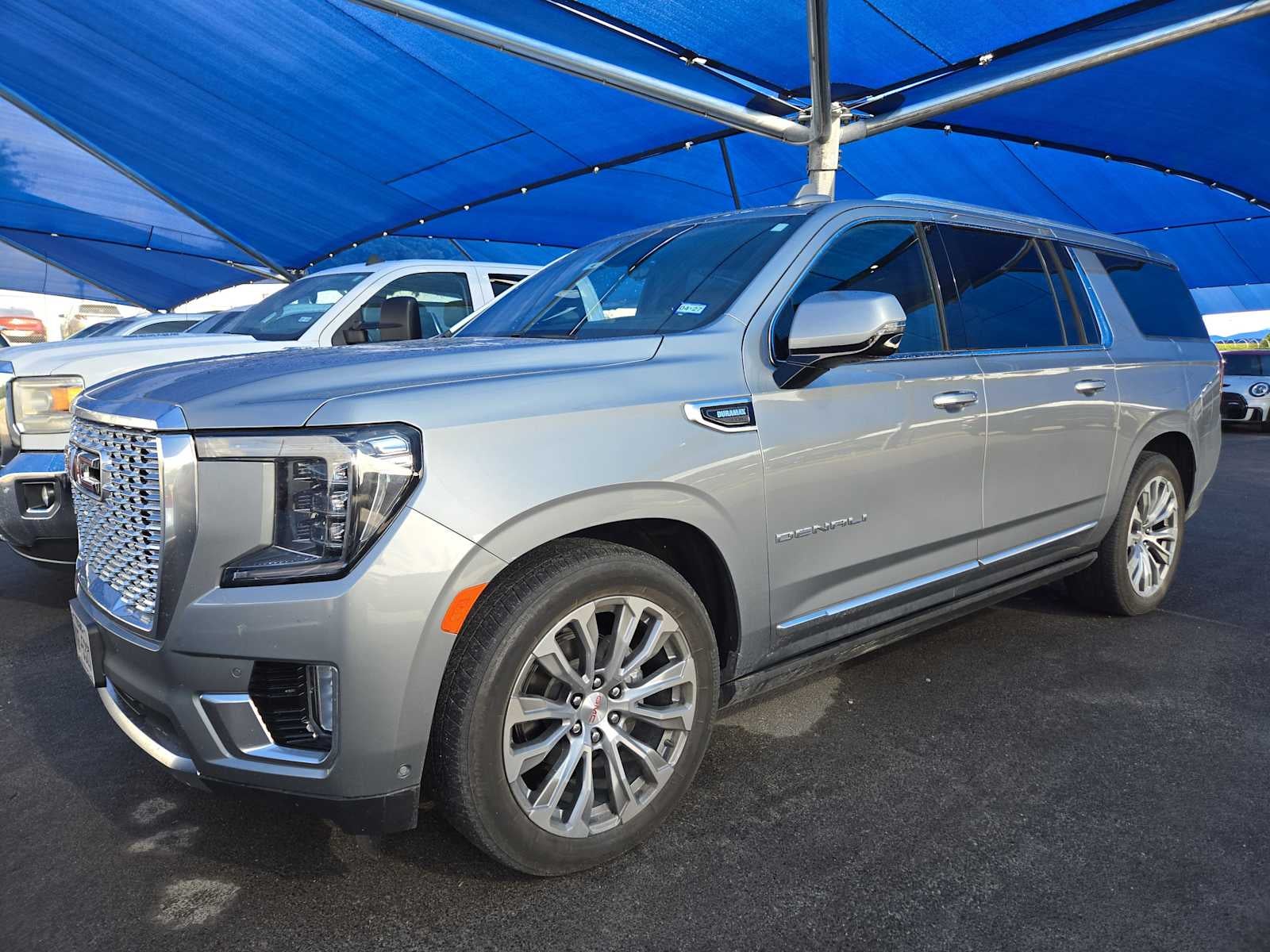 2024 GMC Yukon Denali AWD's photo