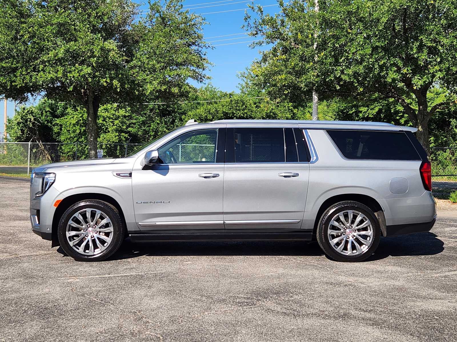 2024 GMC Yukon XL Denali