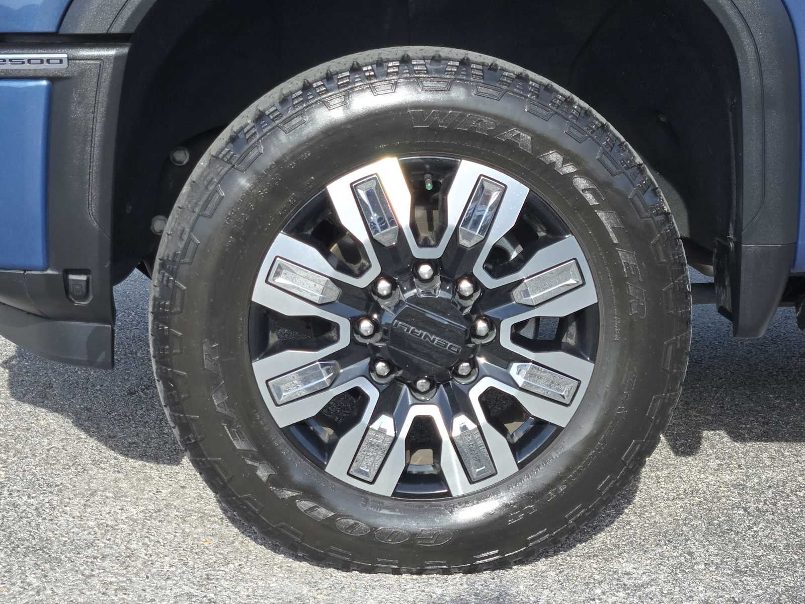 2025 GMC Sierra 2500 HD Denali
