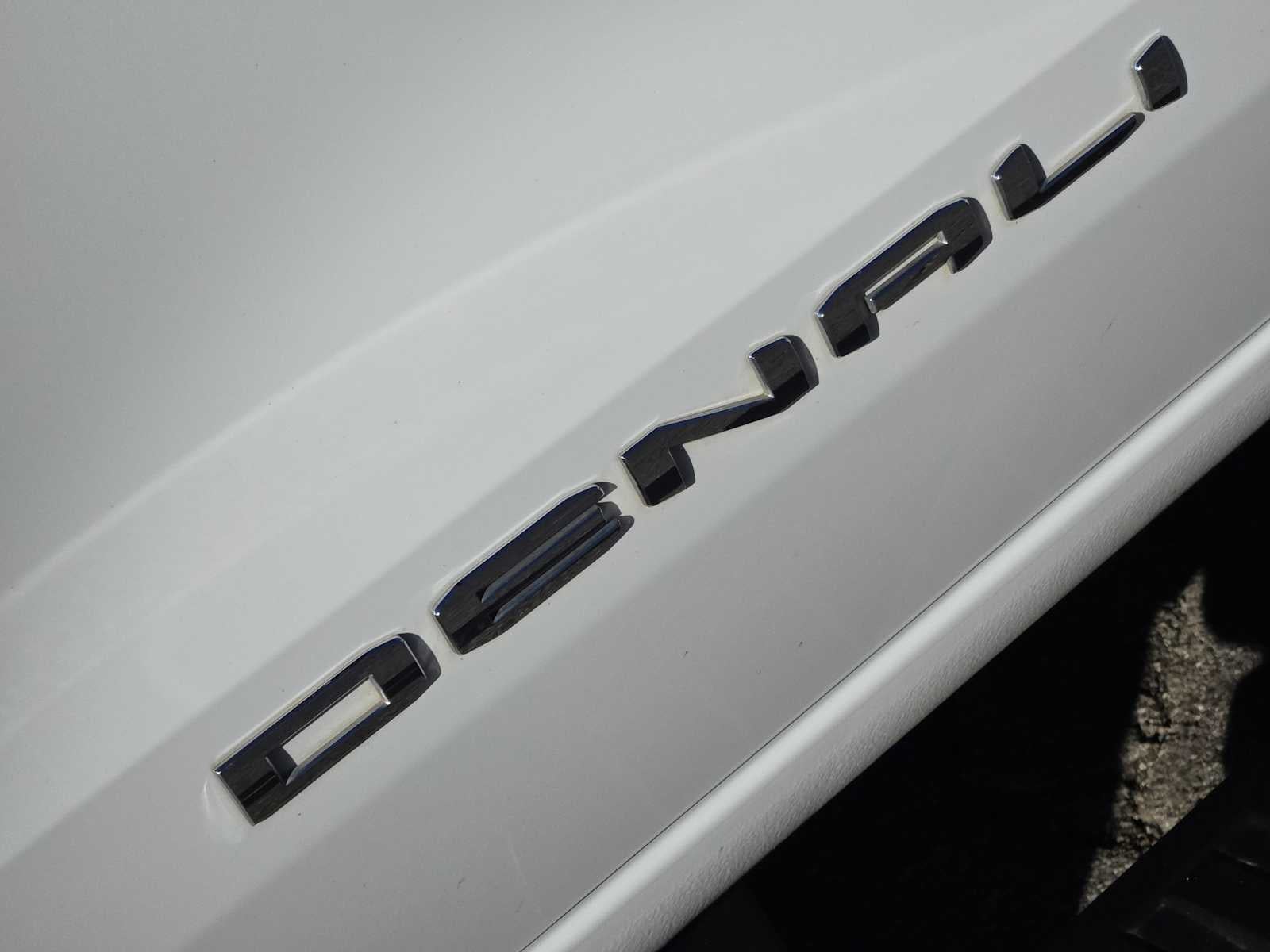 2023 GMC Canyon Denali