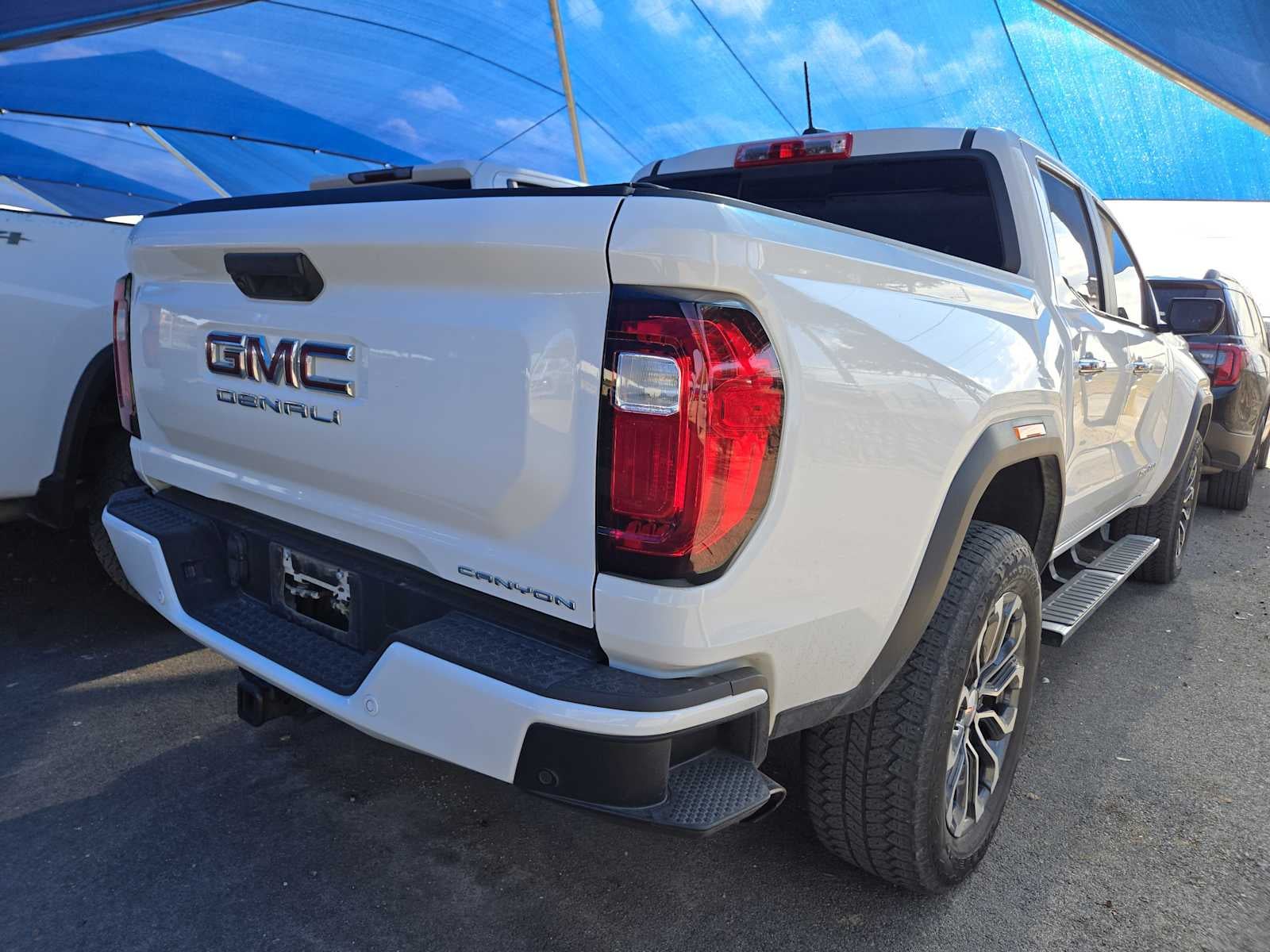 2023 GMC Canyon Denali