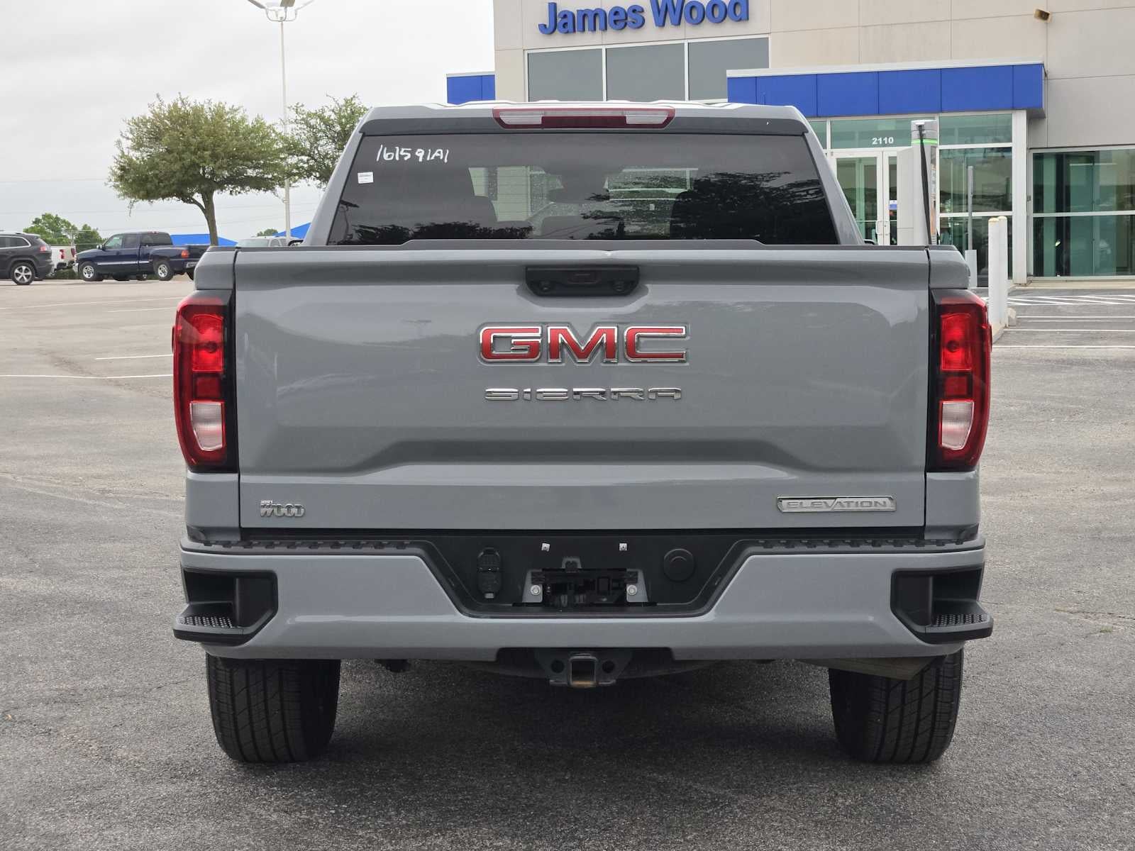 2024 GMC Sierra 1500 Elevation