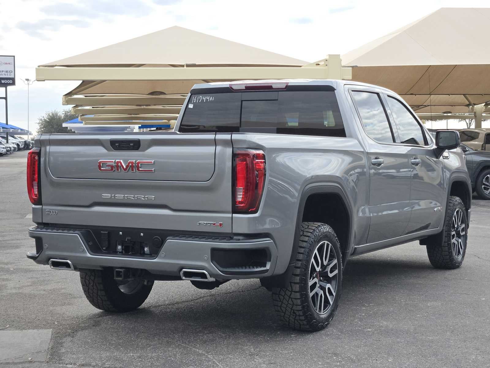 2023 GMC Sierra 1500 AT4