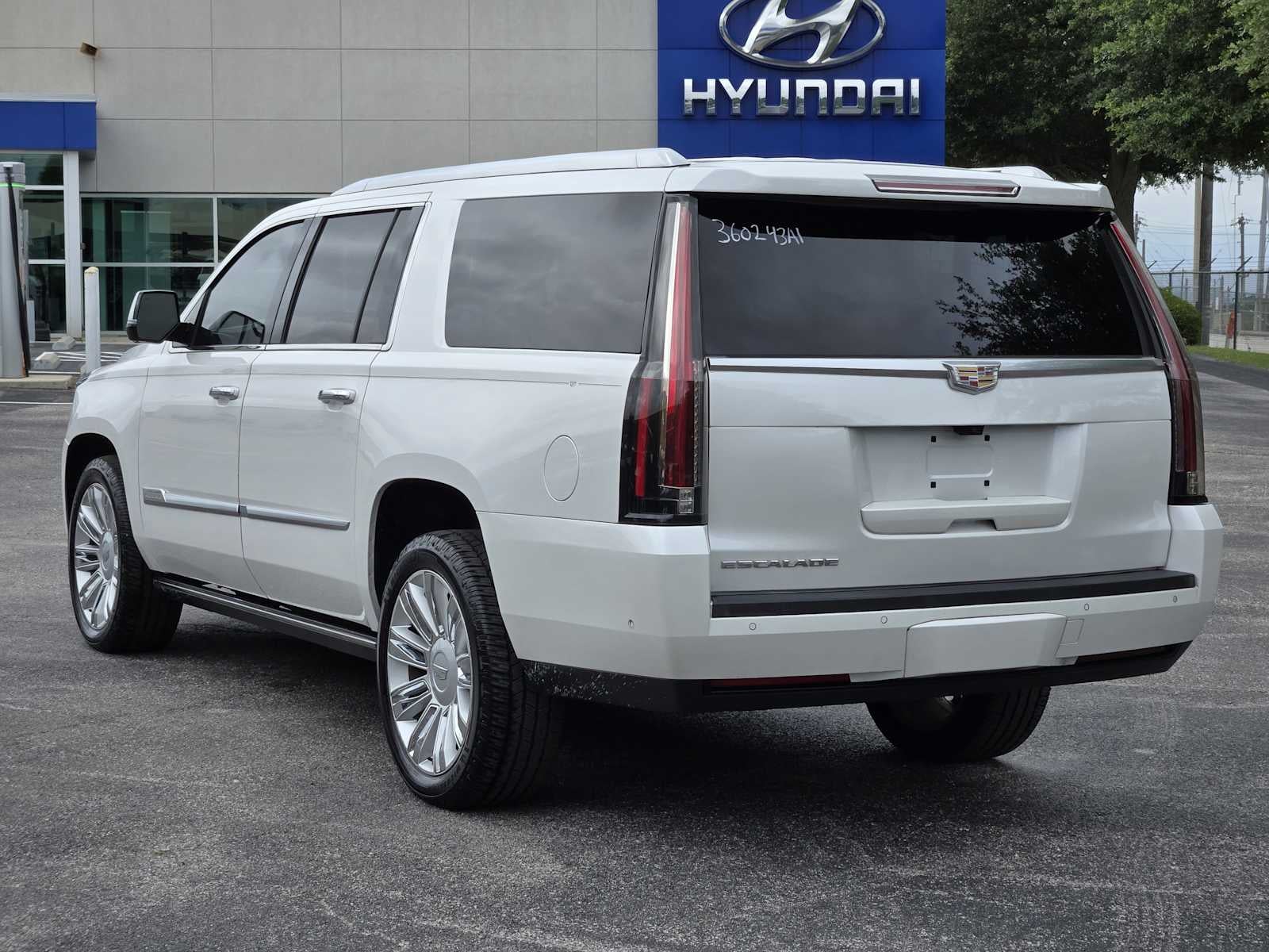 2019 Cadillac Escalade ESV Platinum
